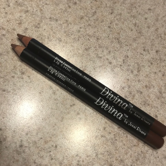 Divina by Jenni Rivera Lip/Eye liner - Picture 2 of 2